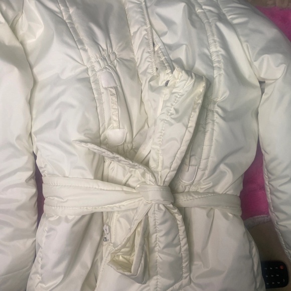 Jacket 🧥 - Picture 1 of 3